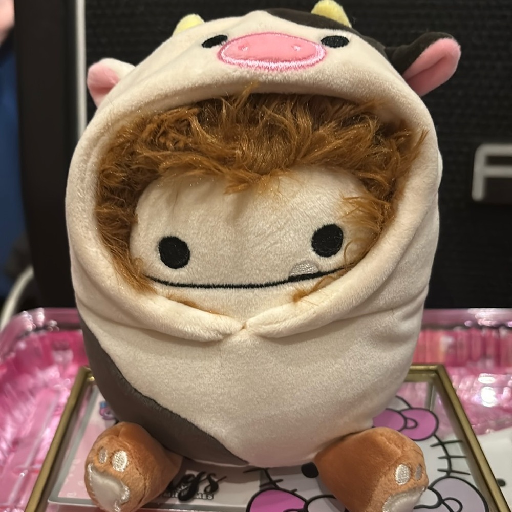 Benny 5” Bigfoot Connor Cow Costume Mystery Squad Original Squishmallows…